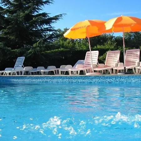 Lorena Mit Pool In Holiday home Porec