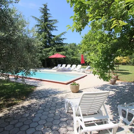 Lorena Mit Pool In